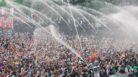 산다라박 워터밤, 물의 축제와 음악의 조화